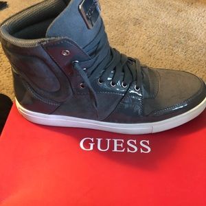 Men's hight of sneaker